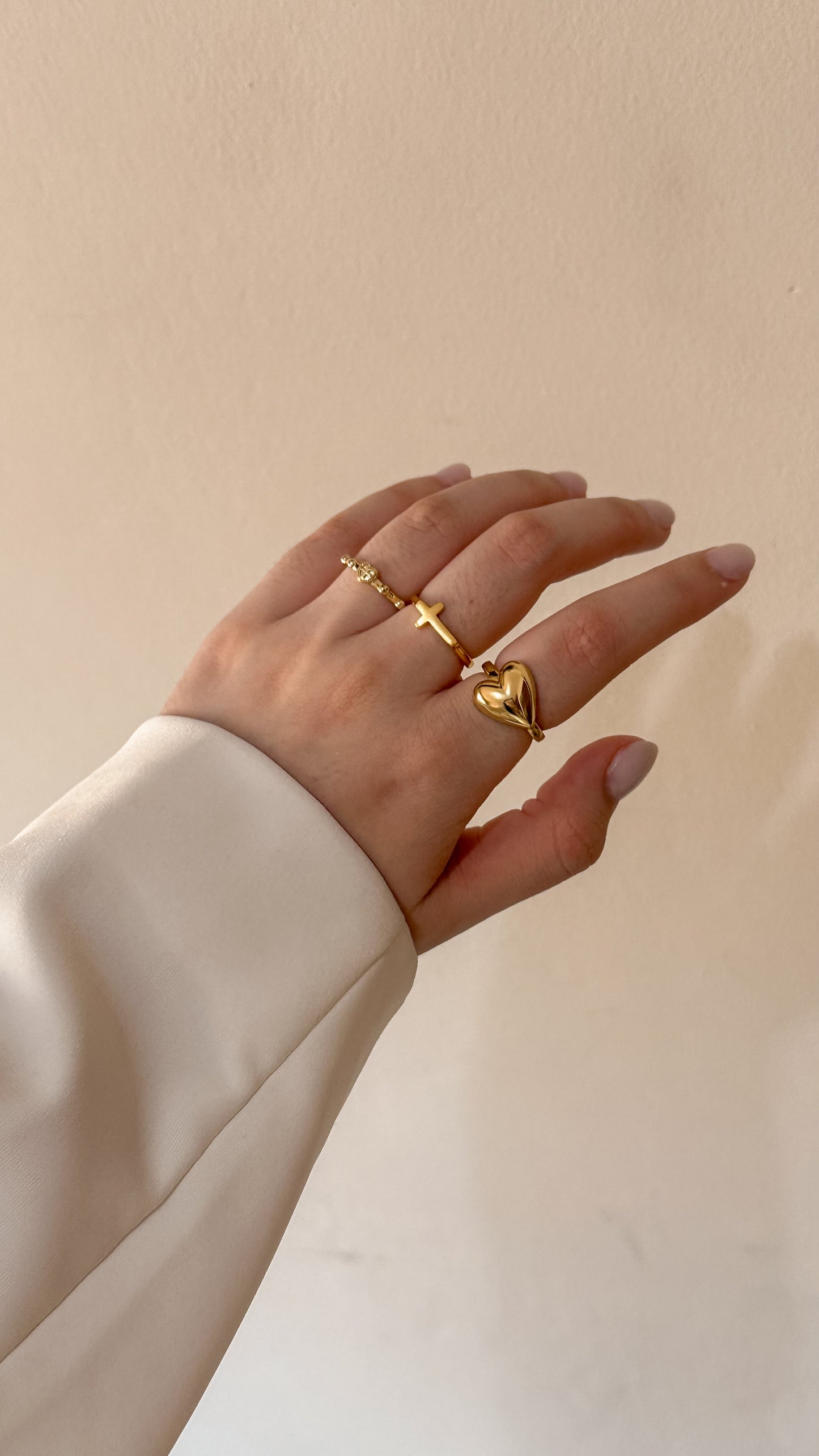 Chunky heart ring