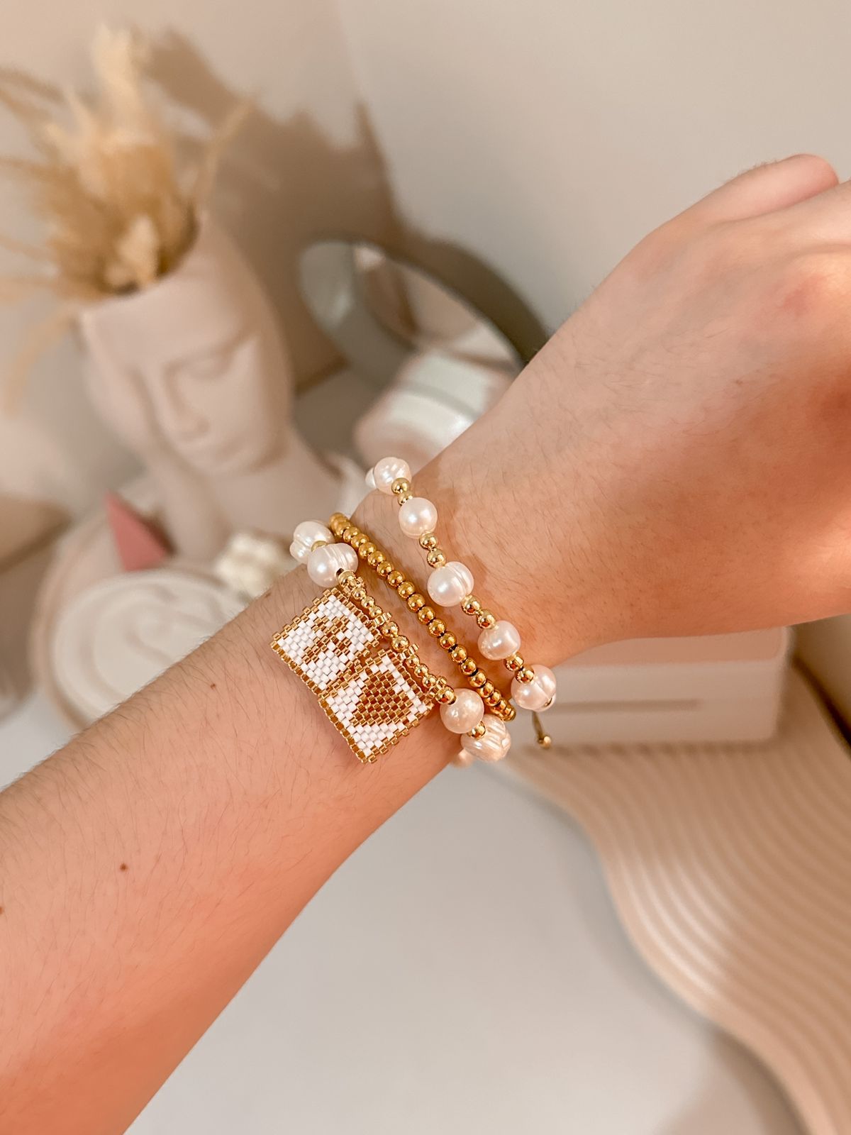 Pearl bracelet