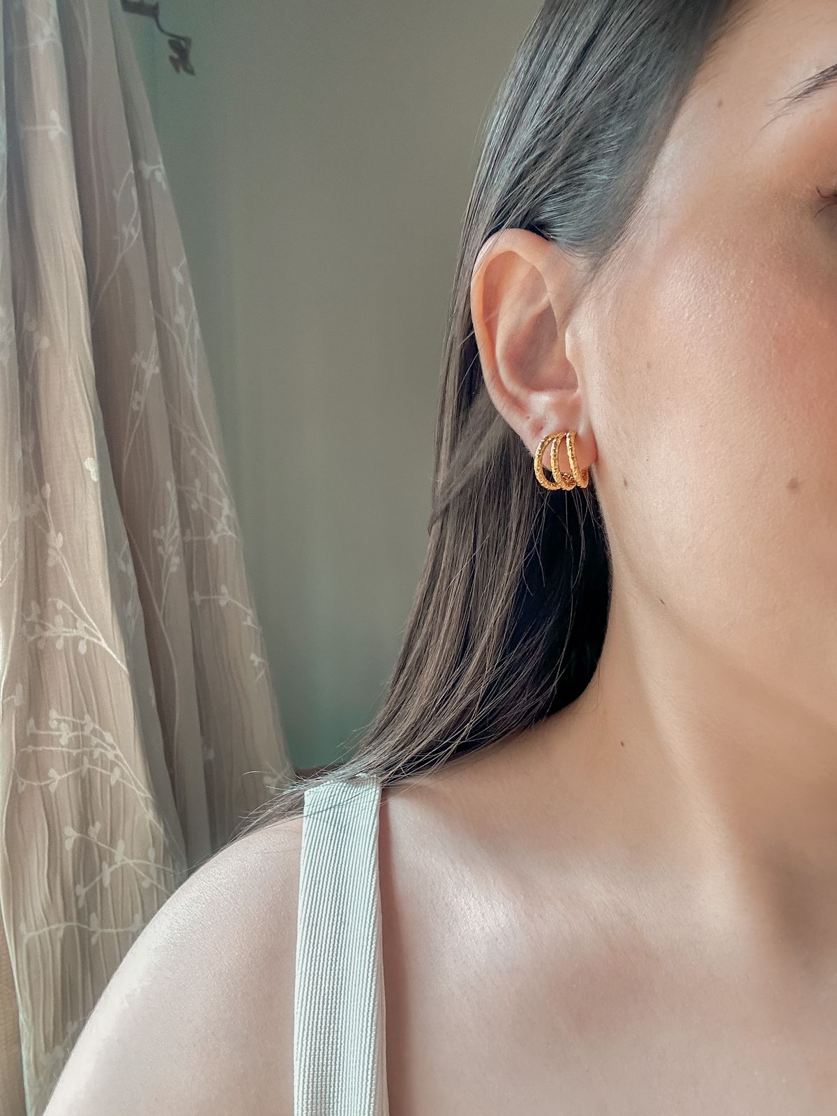 Lua mini triple hoops