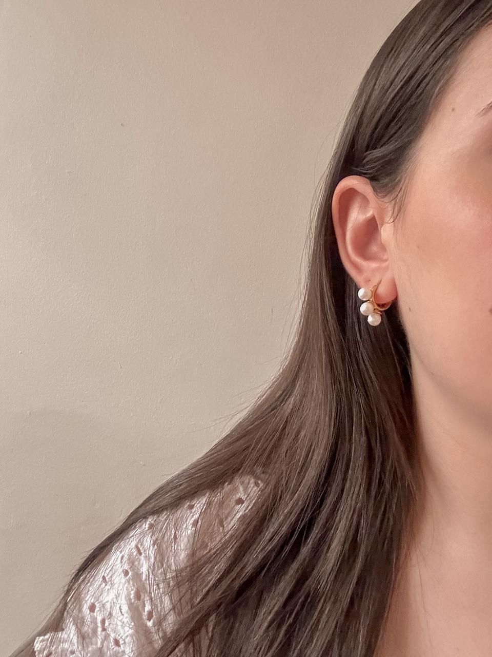 Cutie pearl hoops