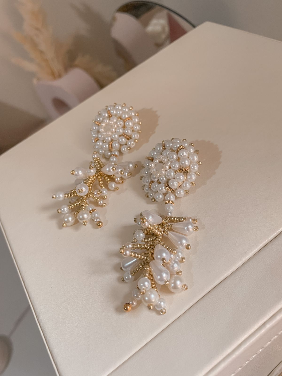 Leah earrings blancos